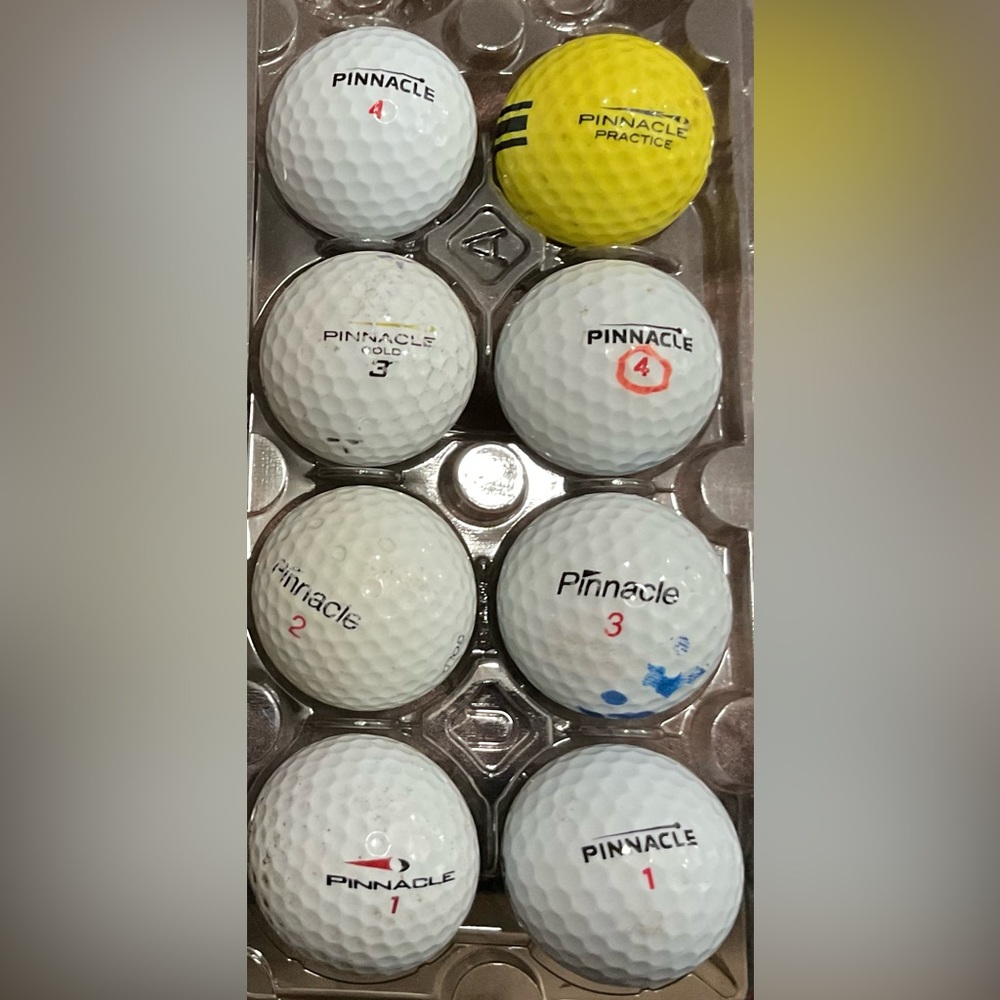 Pinnacle recycled Golf balls set of 8